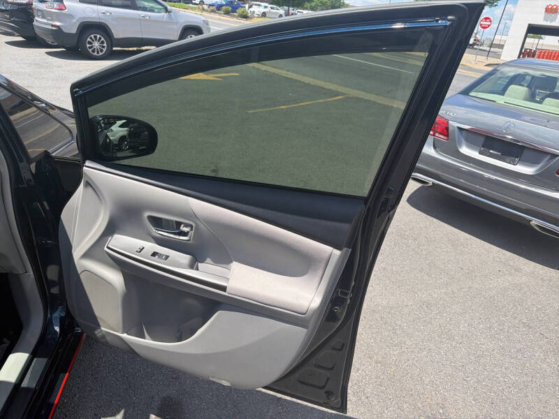 2017 Toyota Prius v Two