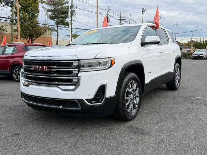 2023 GMC Acadia SLT