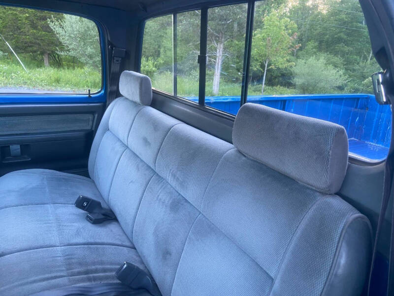 1992 Dodge RAM 150 LE