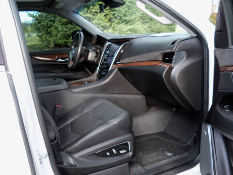 2020 Cadillac Escalade Luxury