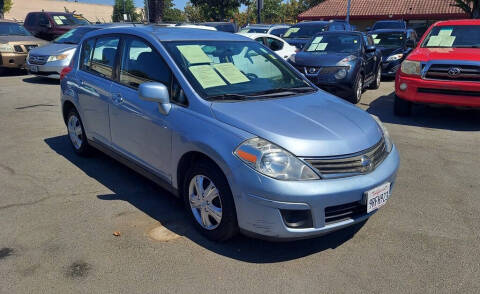 2011 Nissan Versa 1.8 S