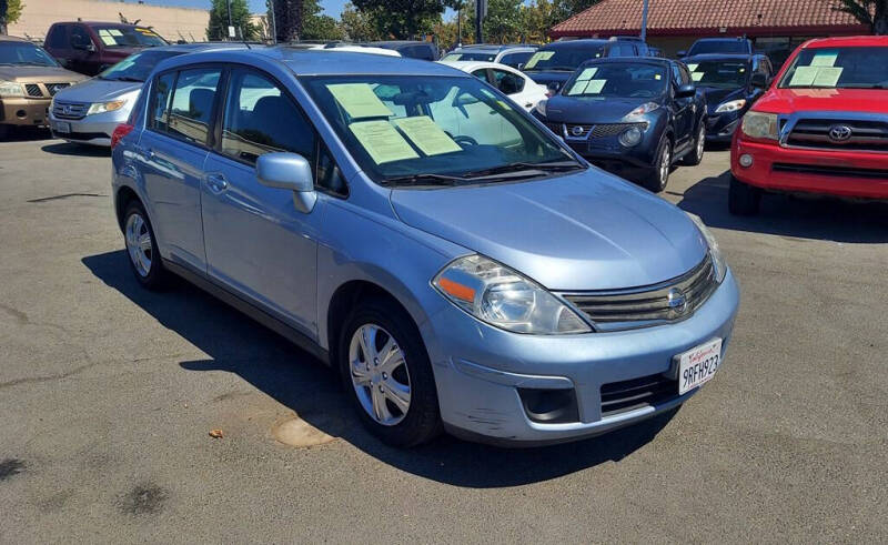 2011 Nissan Versa 1.8 S