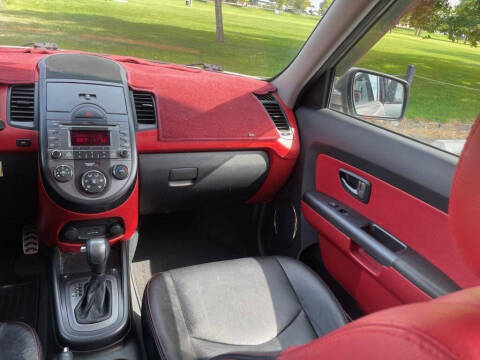 2011 Kia Soul +