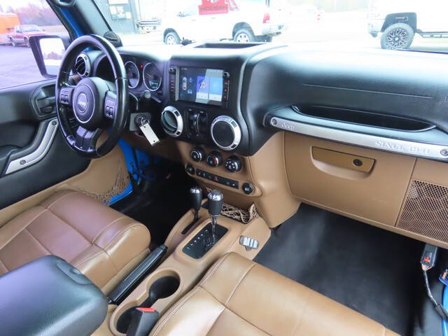 2011 Jeep Wrangler Unlimited for sale at Modern Automotive Group LLC in Lafayette, TN