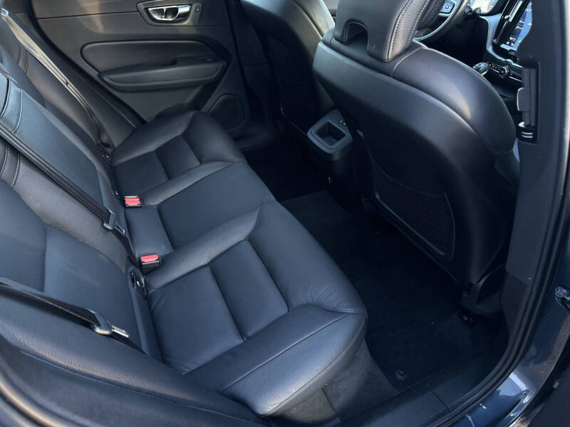 2019 Volvo XC60 T6 Momentum