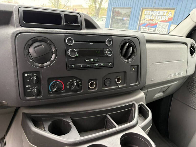 2010 Ford E-Series E-350 SD XLT