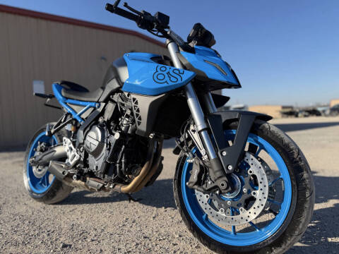 2023 Suzuki GSX-8S