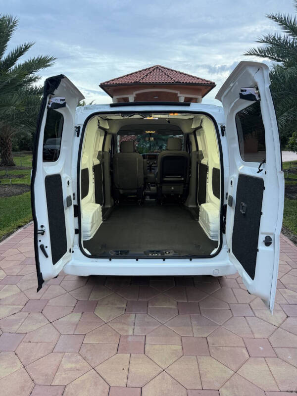 2020 Nissan NV200 SV