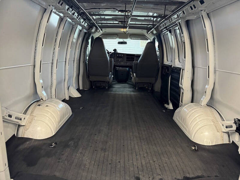 2018 GMC Savana 2500