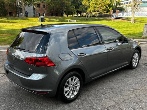 2017 Volkswagen Golf TSI S