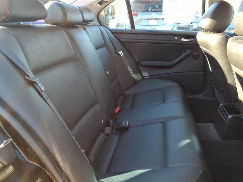 2005 BMW 3 Series 325i