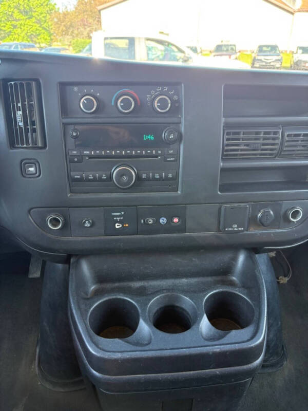 2017 Chevrolet Express LT 3500