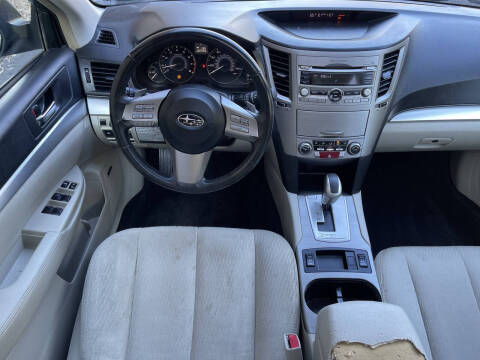 2010 Subaru Outback 2.5i Premium