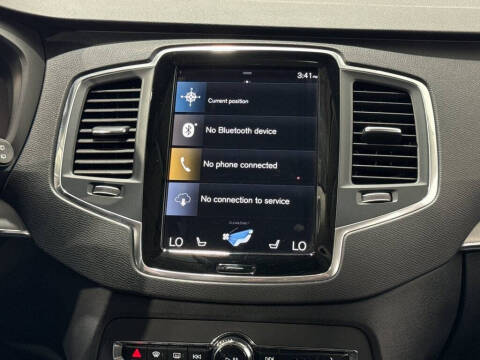 2022 Volvo XC90 T5 Momentum