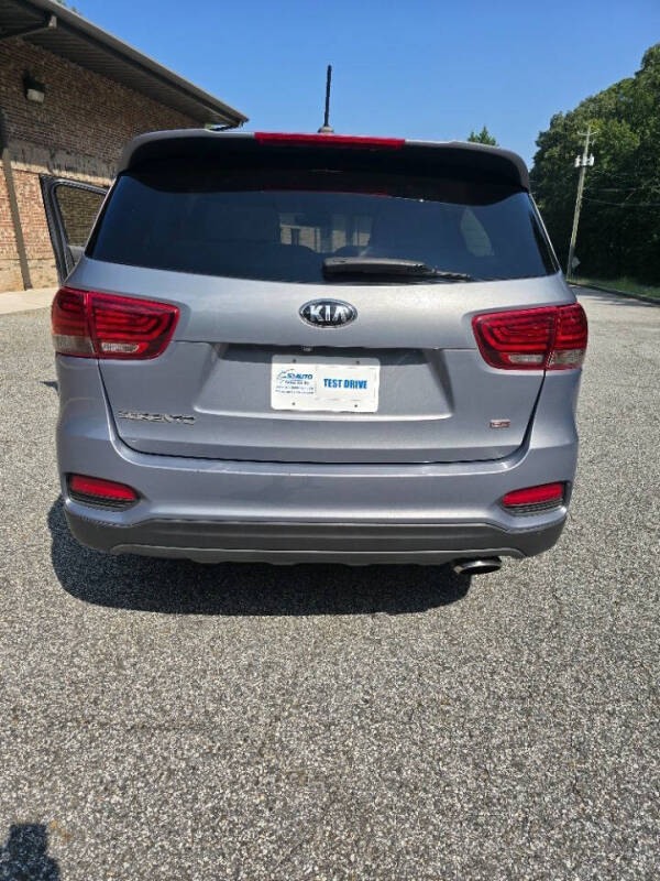2020 Kia Sorento LX