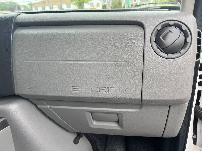 2011 Ford E-Series