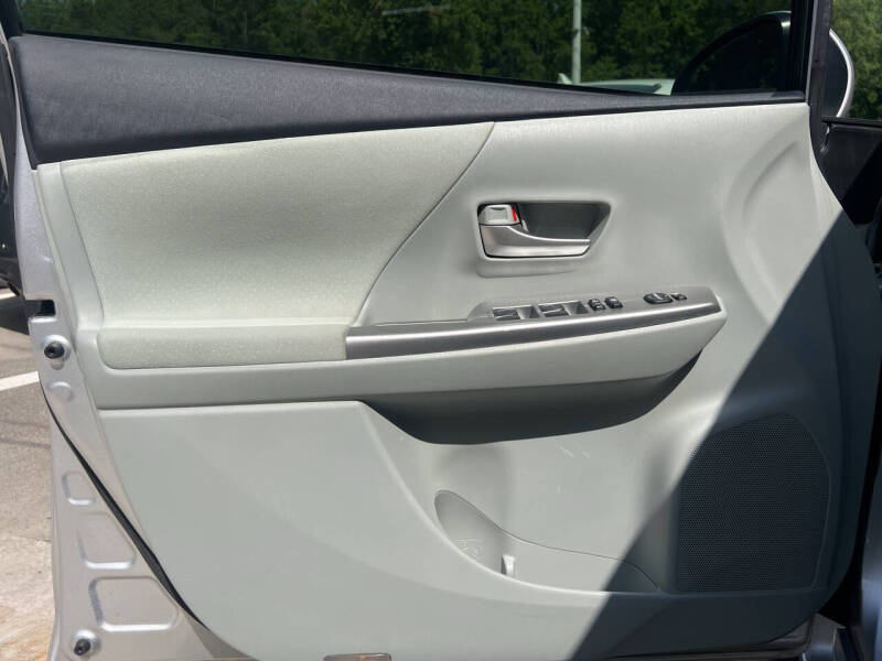 2012 Toyota Prius v Three