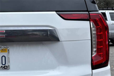 2023 GMC Yukon XL AT4