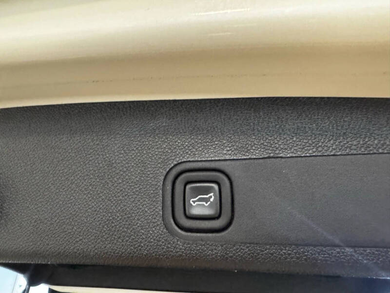 2012 GMC Yukon Denali