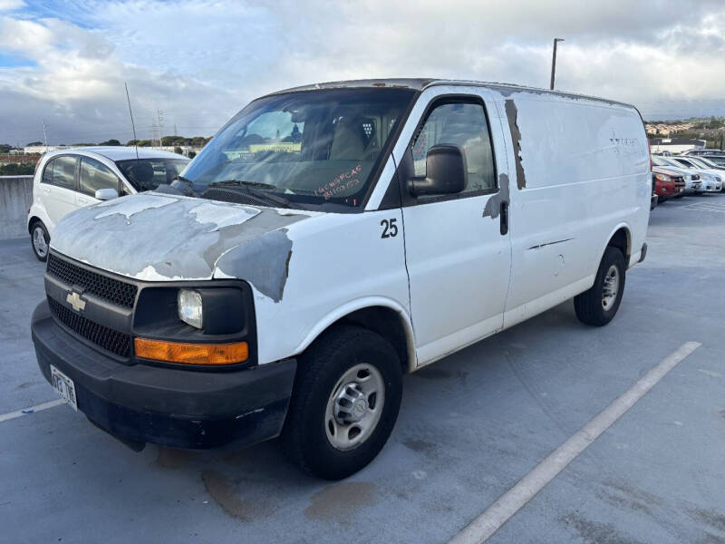 2011 Chevrolet Express Cargo Work Van's photo