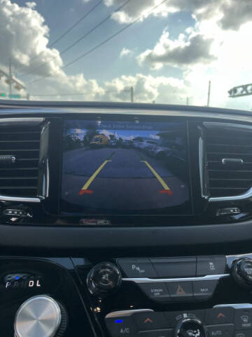 2017 Chrysler Pacifica Touring-L Plus