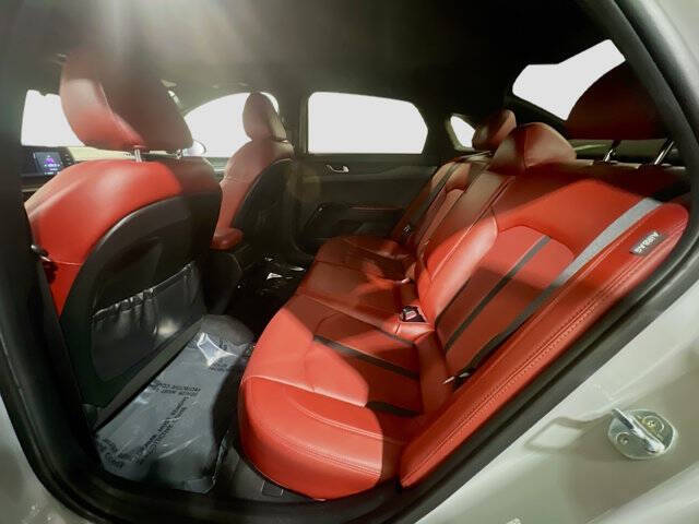 2022 Kia K5