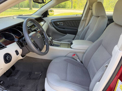 2011 Ford Taurus SEL