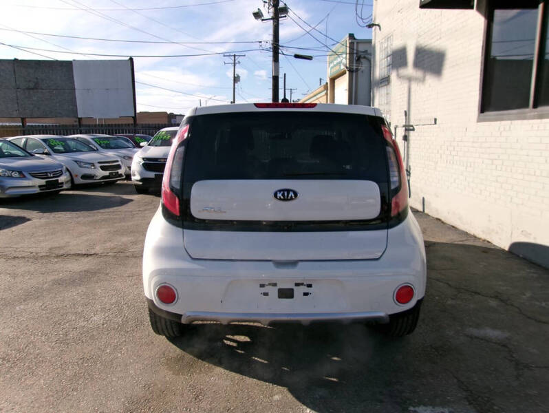 2018 Kia Soul +