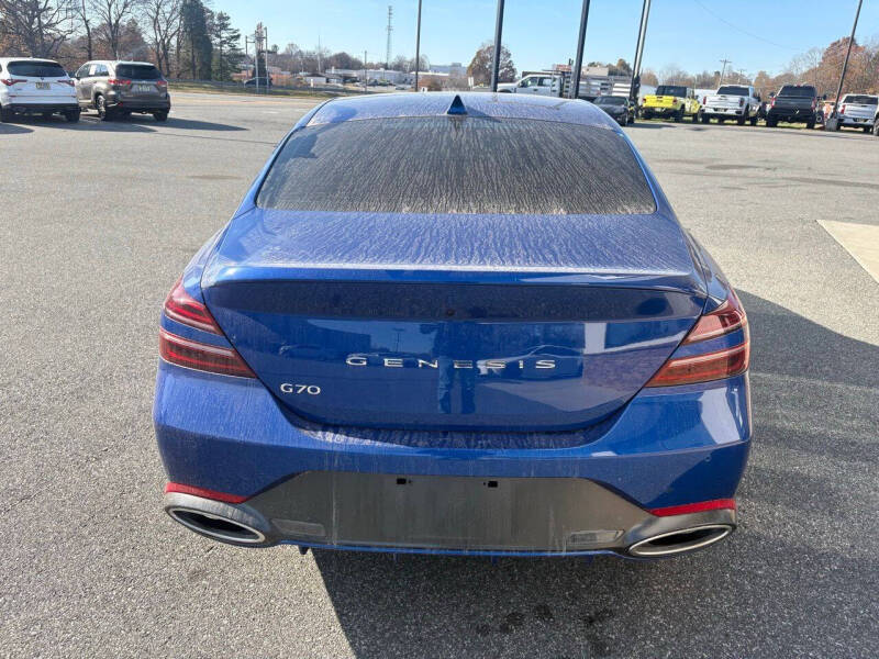 2025 Genesis G70