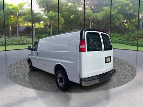 2023 GMC Savana 2500