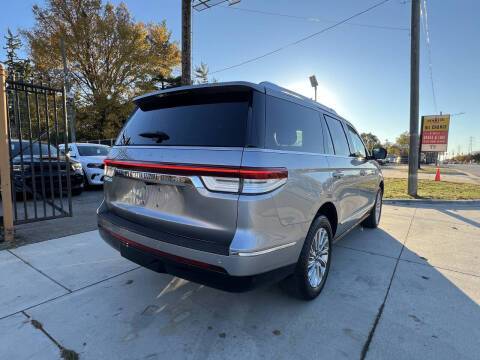 2023 Lincoln Navigator Standard