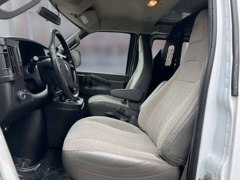 2021 Chevrolet Express 2500