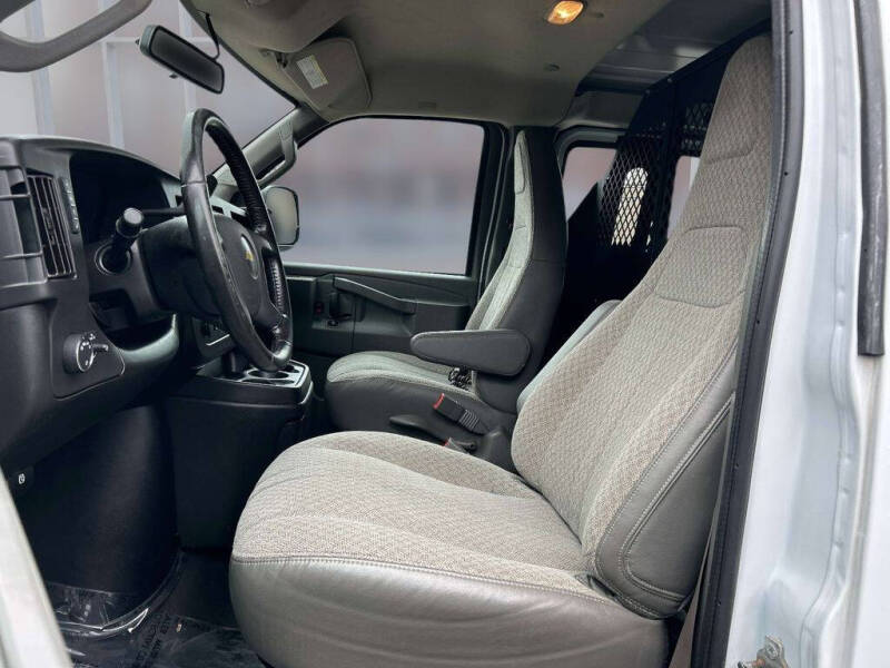 2021 Chevrolet Express 2500