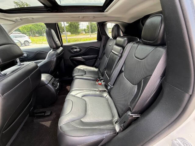 2019 Jeep Cherokee Overland