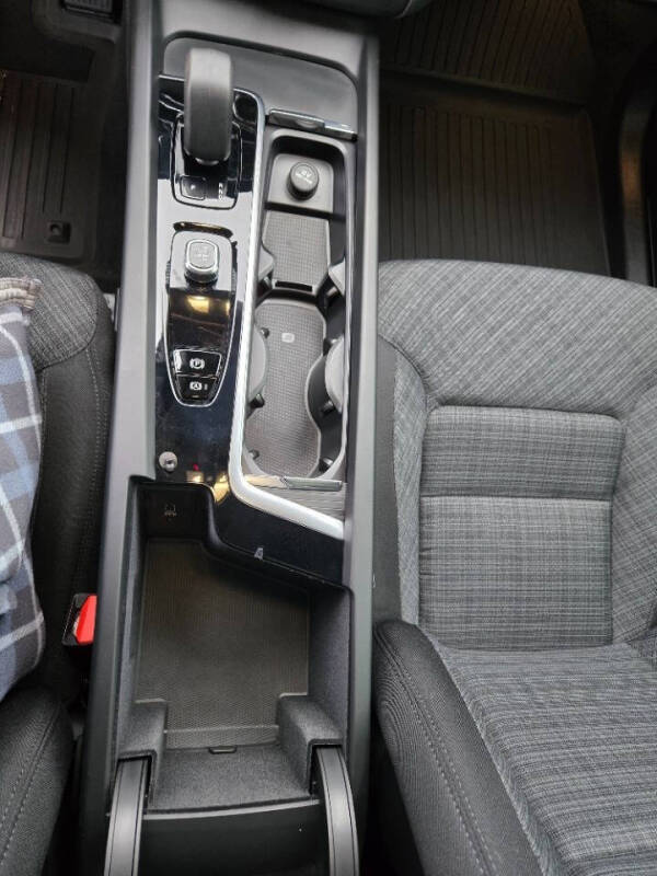 2023 Volvo XC60 B5 Core