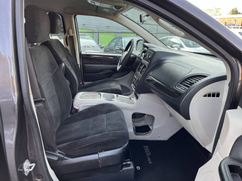 2016 Dodge Grand Caravan SXT Plus