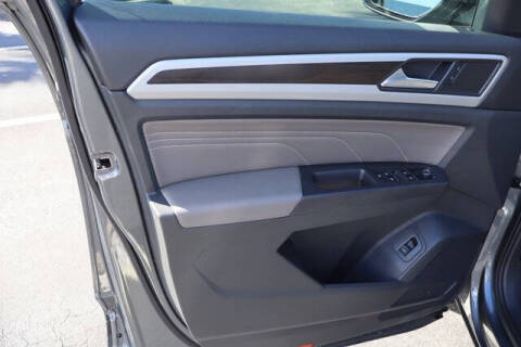 2023 Volkswagen Atlas V6 SE