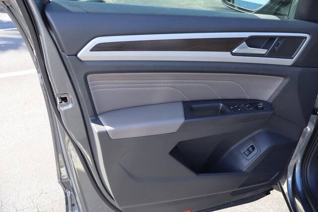 2023 Volkswagen Atlas V6 SE