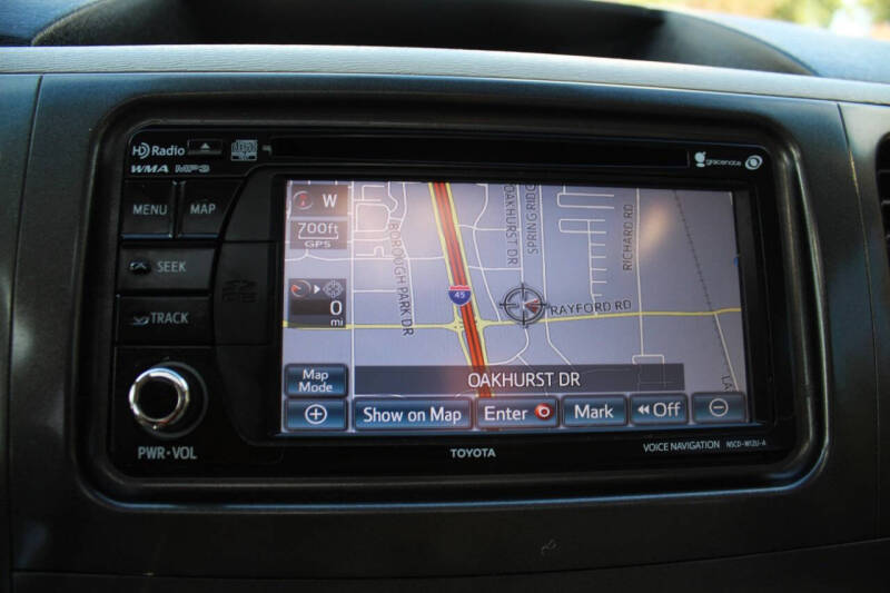 2013 Toyota Sienna XLE 7-Passenger Auto Access Seat