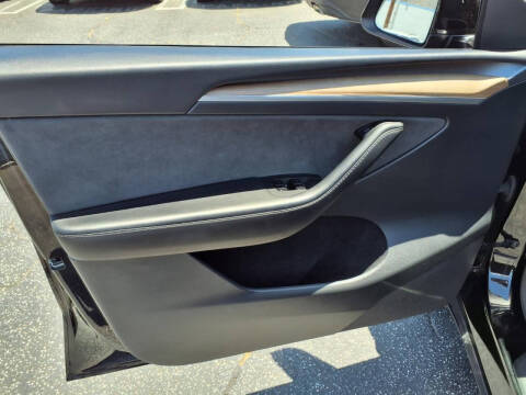 2024 Tesla Model Y Long Range
