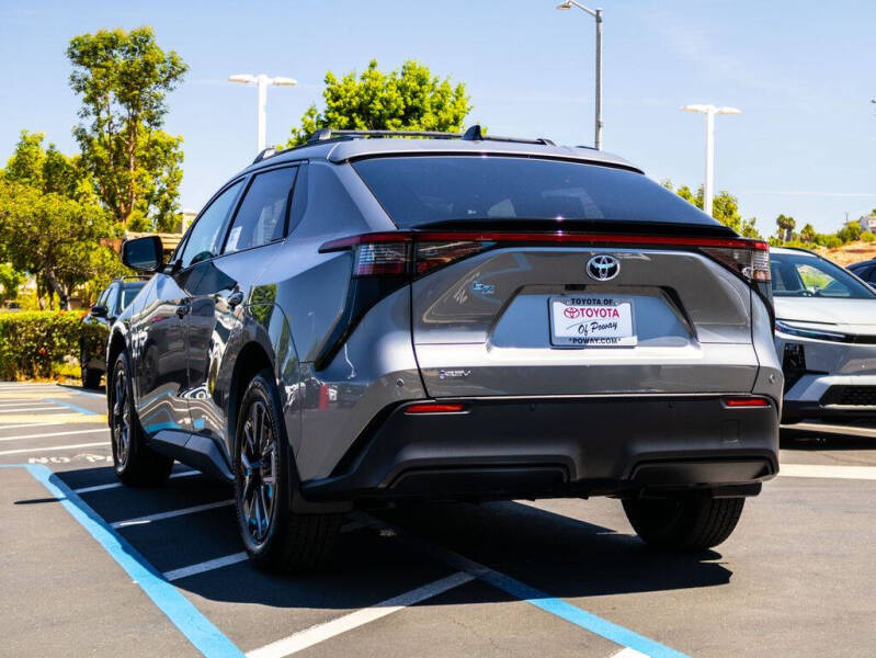 2026 Toyota bZ XLE Plus