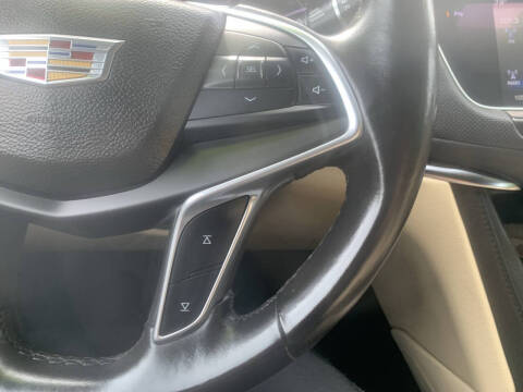2017 Cadillac XT5