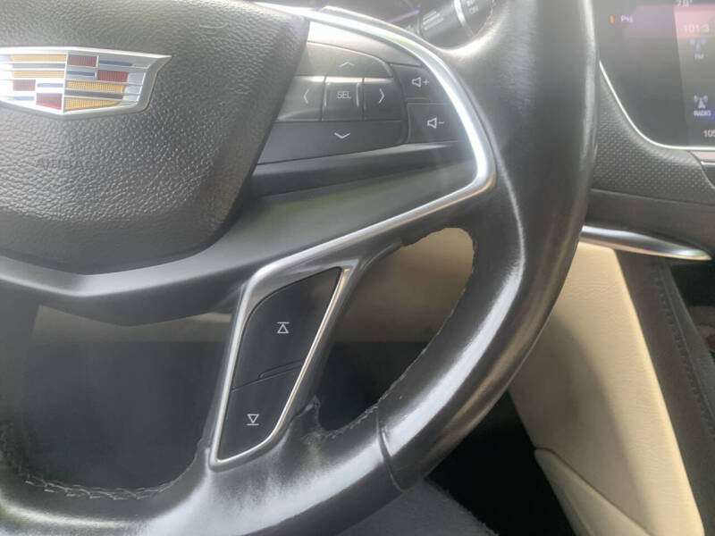 2017 Cadillac XT5