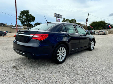2013 Chrysler 200 Touring