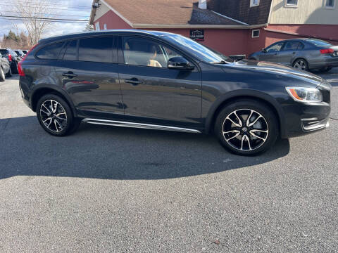 2015 Volvo V60 Cross Country T5 Platinum