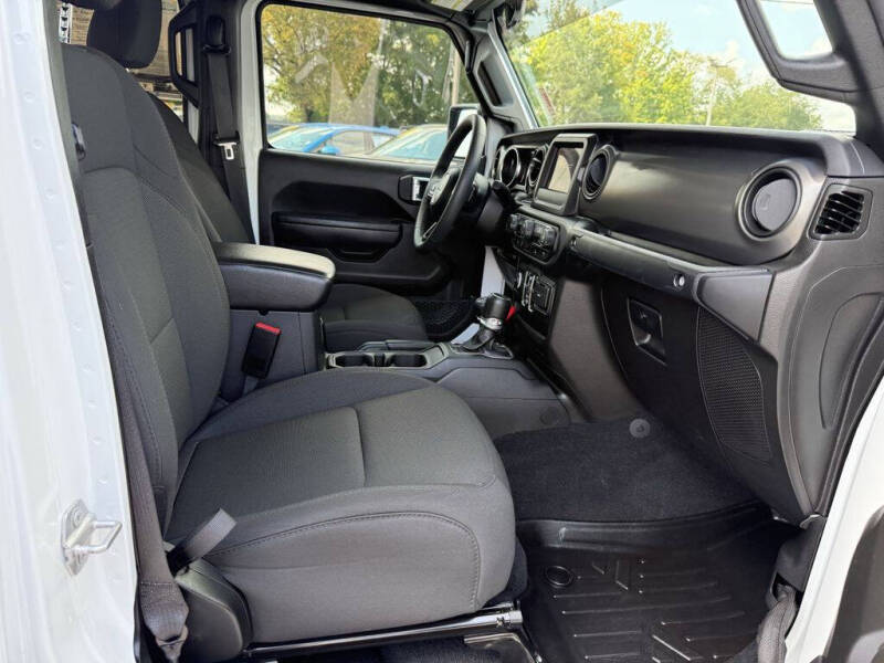 2023 Jeep Gladiator Sport S