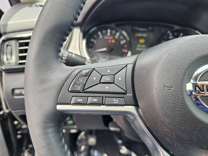 2017 Nissan Rogue SL