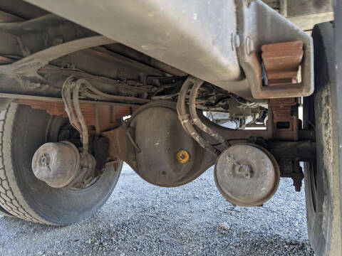 2018 Freightliner M2 106