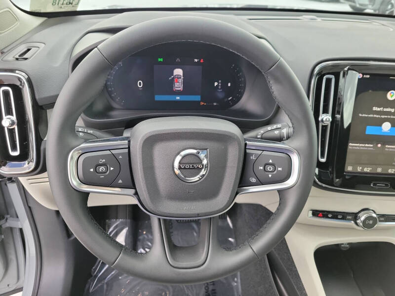 2026 Volvo XC40 B5 Plus