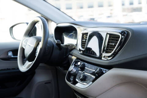 2018 Chrysler Pacifica Hybrid Limited